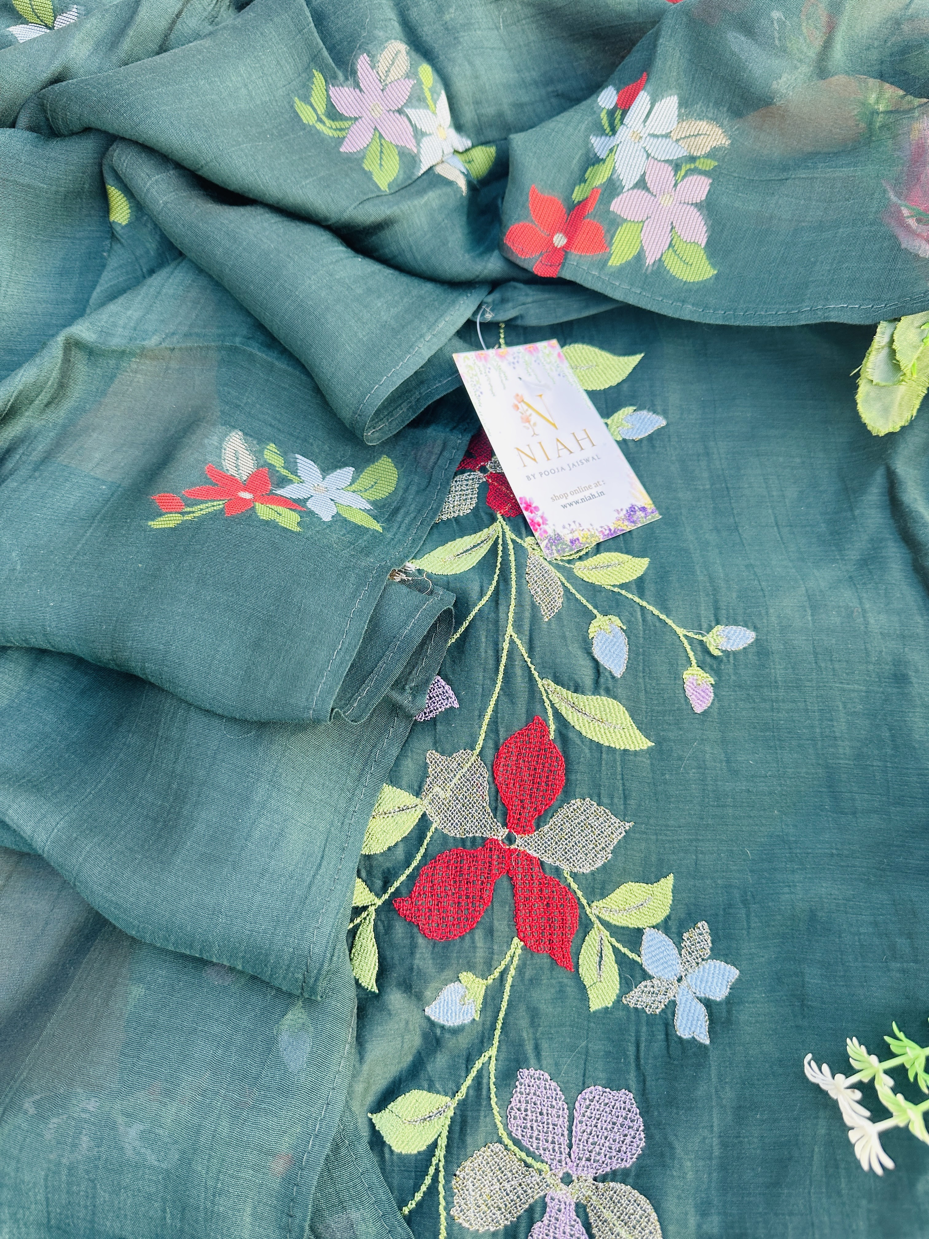 Pure mul Cotton Unstitched suit with floral hand thread work n mul duppata with floral hand thread work image 4